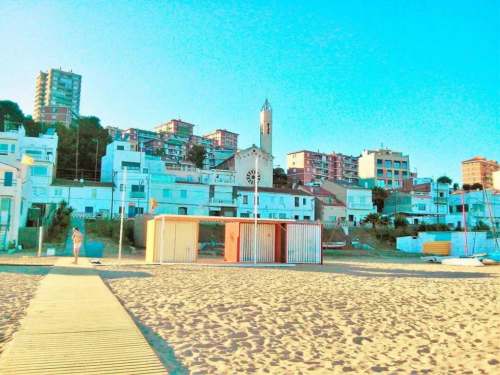 Claire Seaview & Beach-Apartment Montgat
