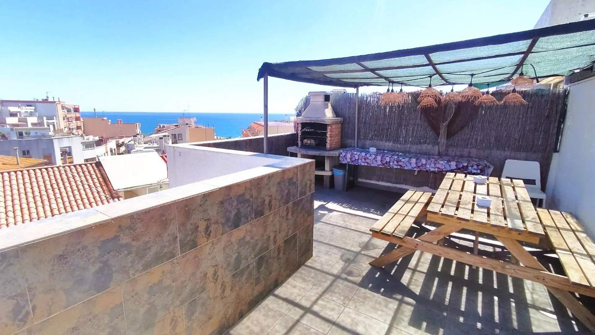Claire Seaview & Beach-Apartment location