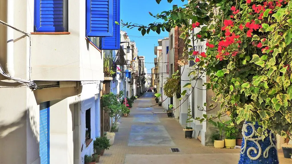 Claire Seaview & Beach-Apartment مونغات 0*,  إسبانيا