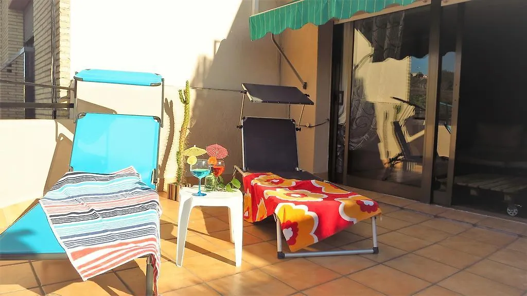 شقة Claire Seaview & Beach-Apartment مونغات إسبانيا